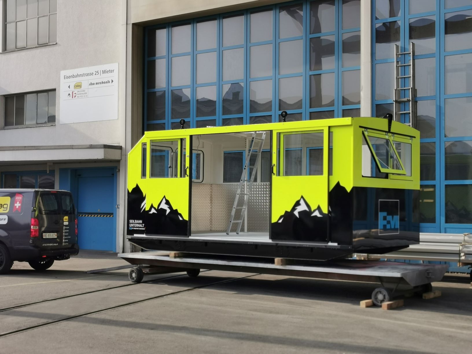 web Calag_Service Tram Kabine_092708