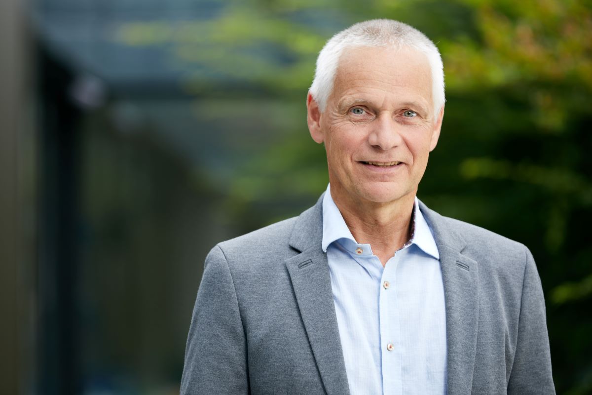 web202206_Portrait_Follmann_h_da_Britta_Huening